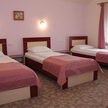 Pensiunea Maria , Floresti Esterno foto